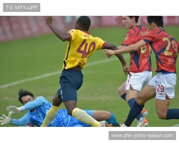 山东泰山边路推进打出极强压制力 山东泰山边路推进打出极强压制力